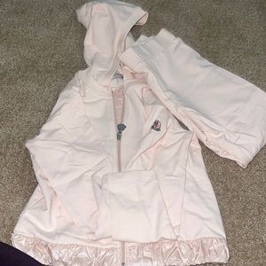Moncler Pink girls jogging suit. Never been worn. Size 5
